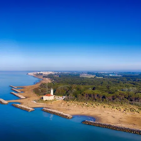 Beachside With Outdoor Space