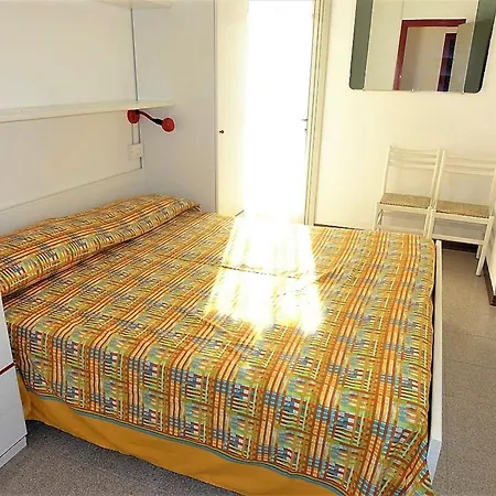 Apartament Beachside With Outdoor Space *