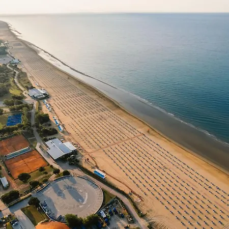 Apartament Beachside With Outdoor Space