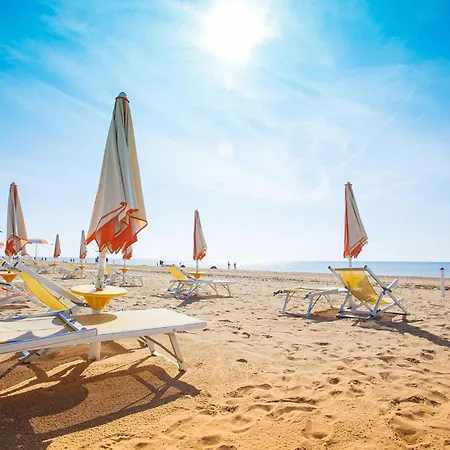Beachside With Outdoor Space Apartament