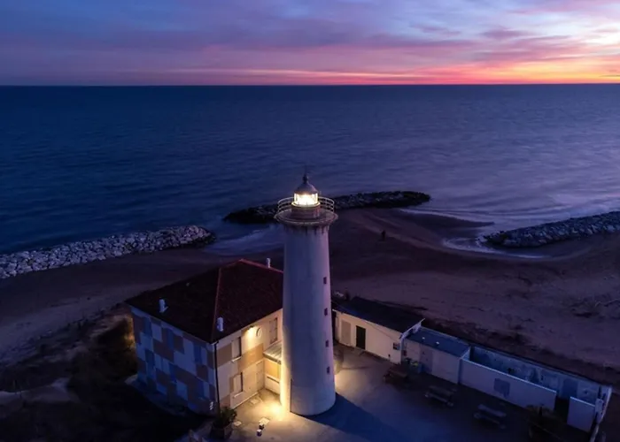 Beachside With Outdoor Space *